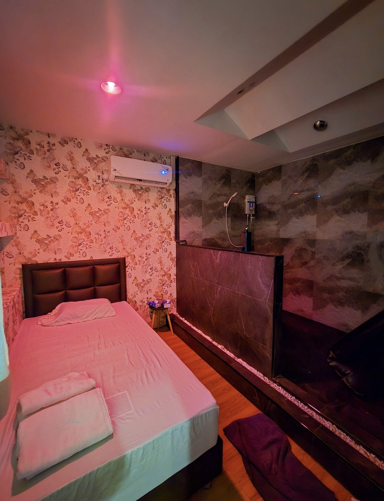 Stella Nuru Massage